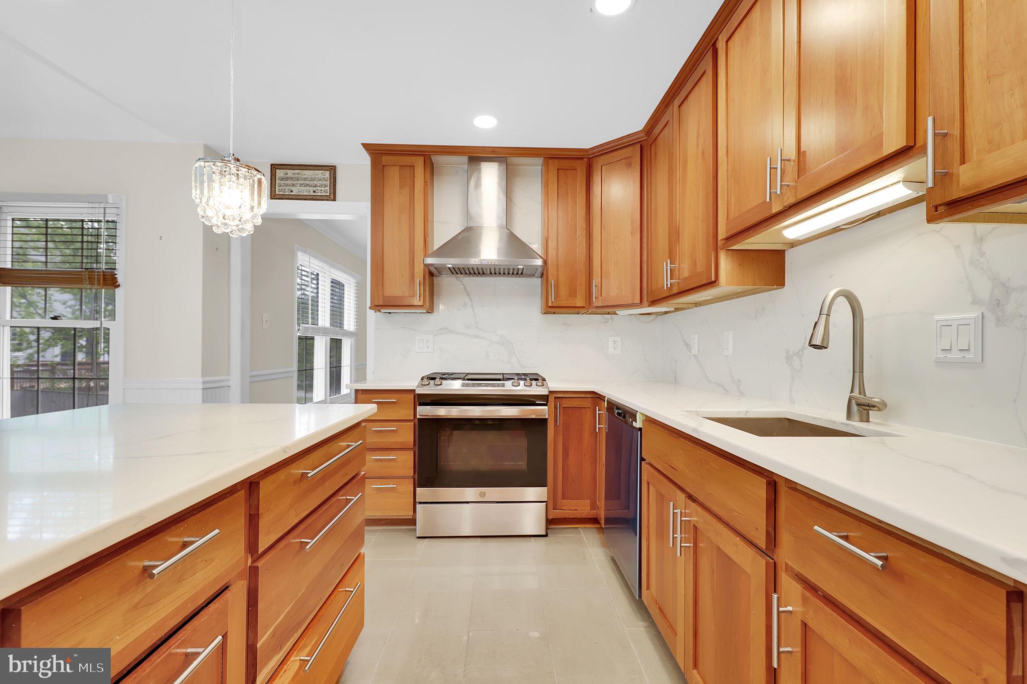 8808 Gingerbread Court Gaithersburg, MD 20877 - Photo 12 of 48