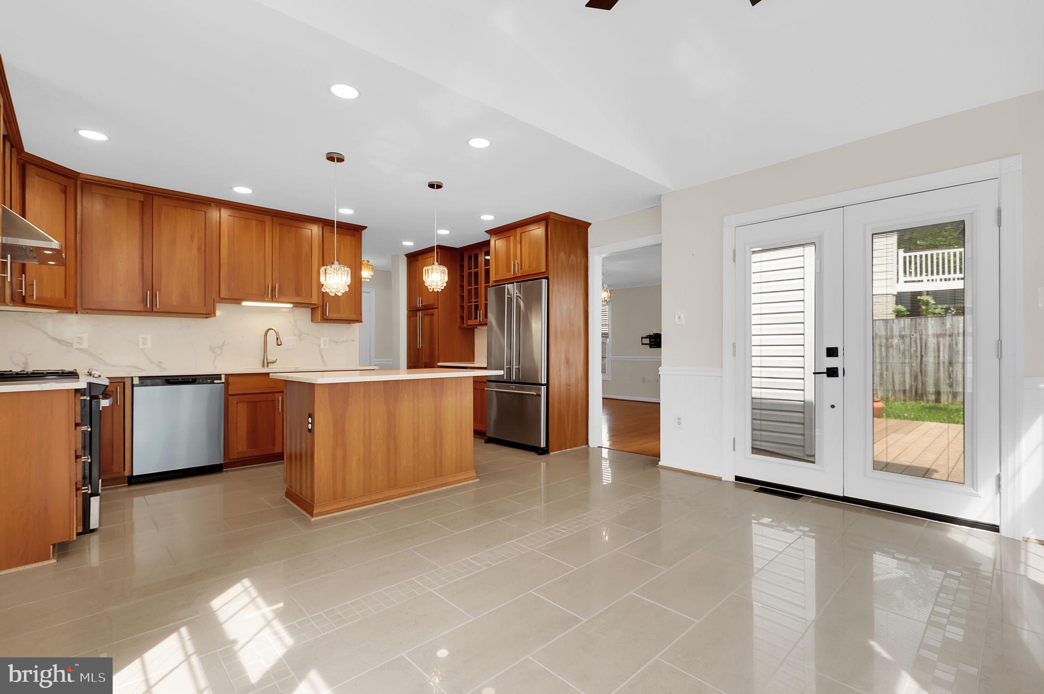 8808 Gingerbread Court Gaithersburg, MD 20877 - Photo 13 of 48