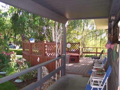 113 Sand Hill Road Grandview, WA 98930 - Photo 16 of 24 a view of balcony with wooden floor