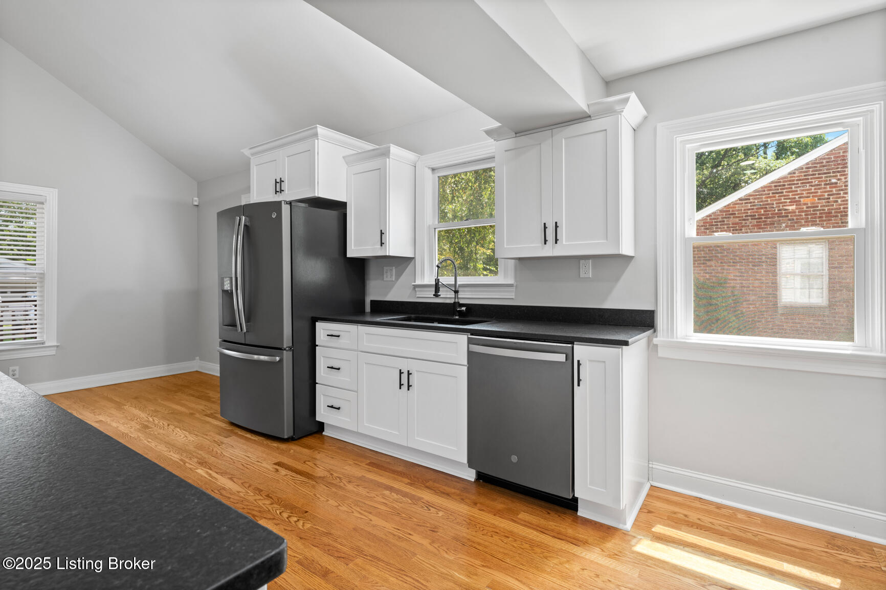 3729 Carol Road Louisville, KY 40218 - Photo 13 of 39 DSC00906