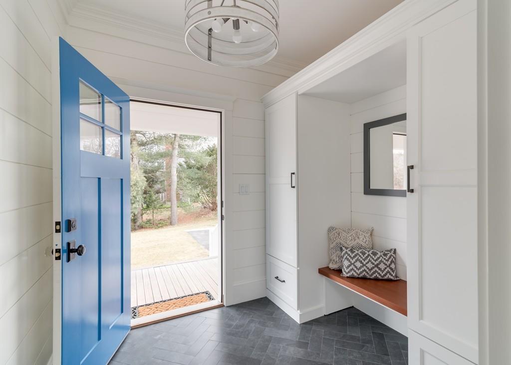 83 Free Street Hingham, MA 02043 - Photo 3 of 28