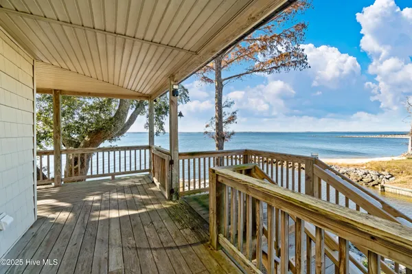 $975,000 | 76 Beach Drive, Minnesott Beach, NC 28510