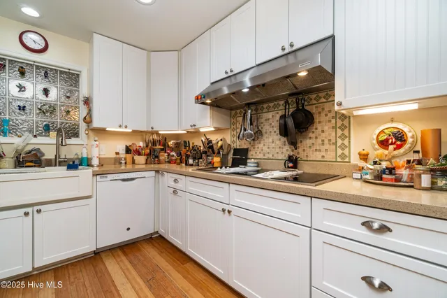 $975,000 | 76 Beach Drive, Minnesott Beach, NC 28510