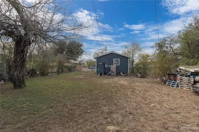 $1,050 | 110 South 12th Street, Donna, TX 78537
