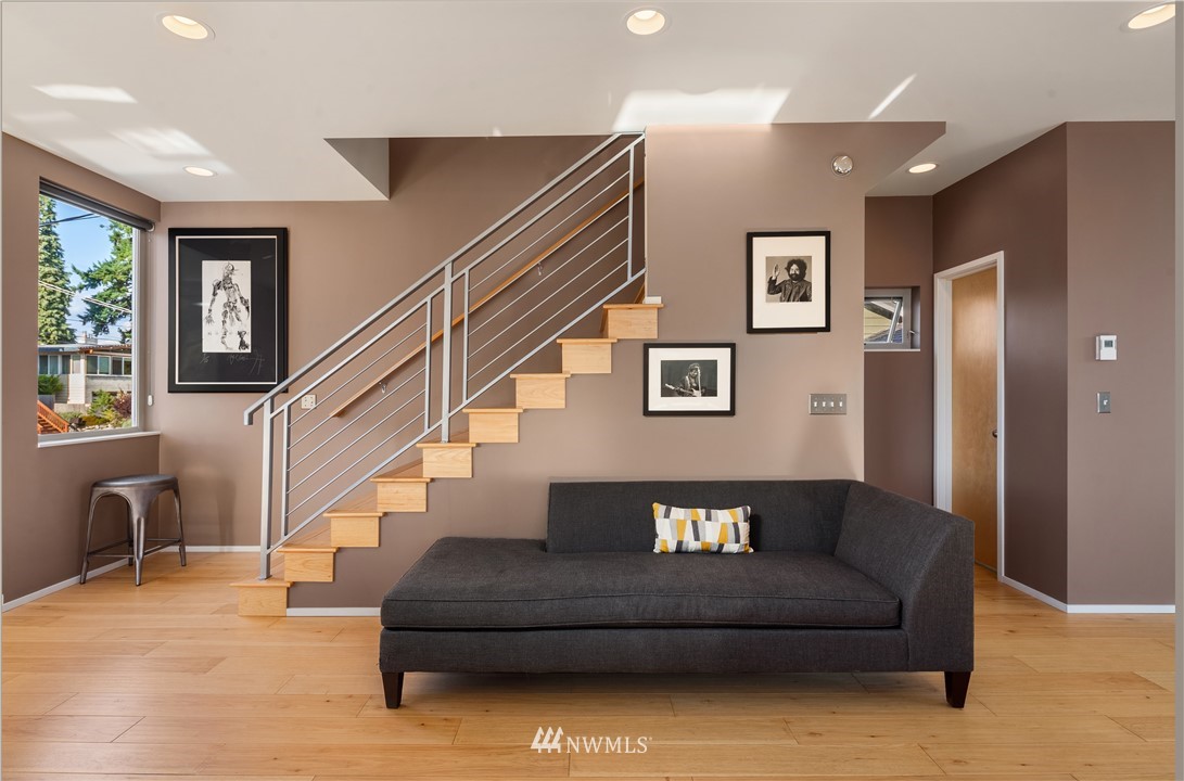 3941 Southwest Kenyon Street Seattle, WA 98136 - Photo 8 of 13 Gallery Image 8
