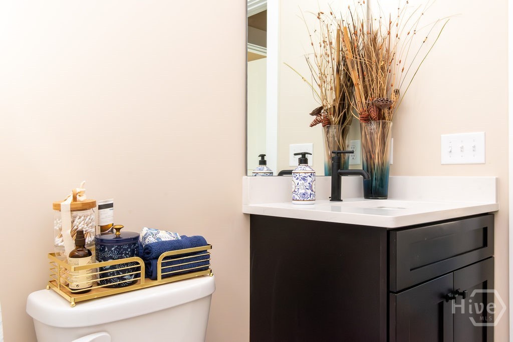 1347 Old Tusculum Road Springfield, GA 31329 - Photo 18 of 32 Quartz Vanity