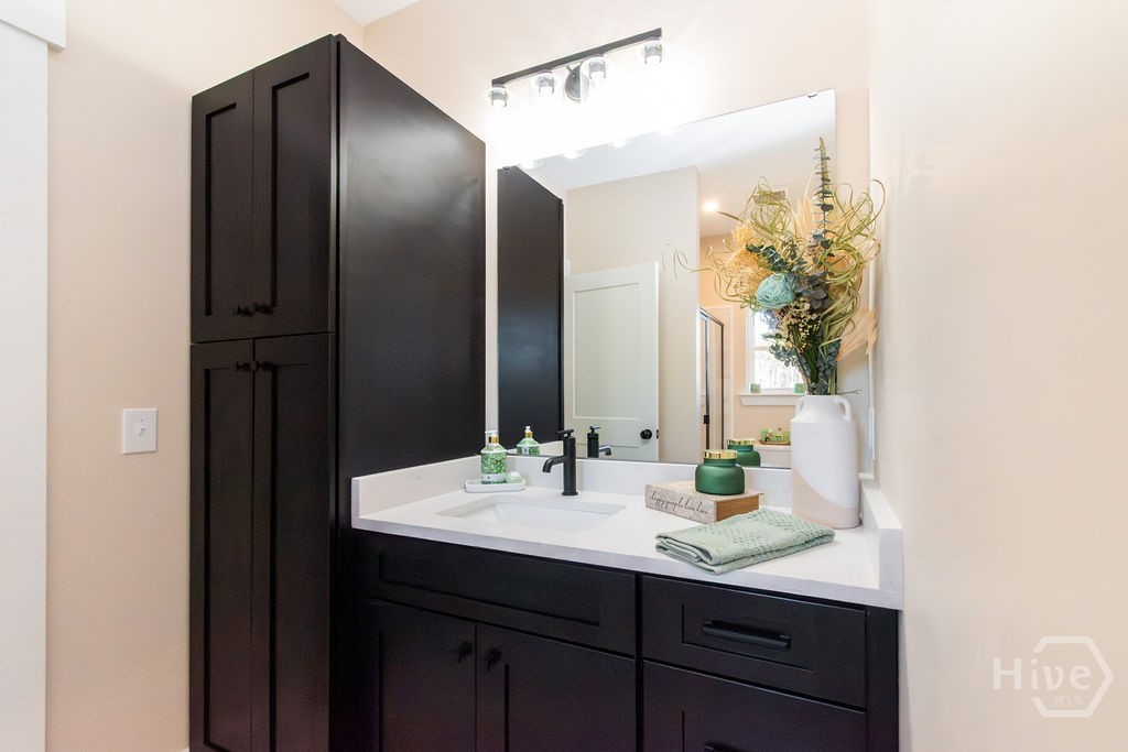 1347 Old Tusculum Road Springfield, GA 31329 - Photo 21 of 32 Master Bathroom- Custom Cabinetry