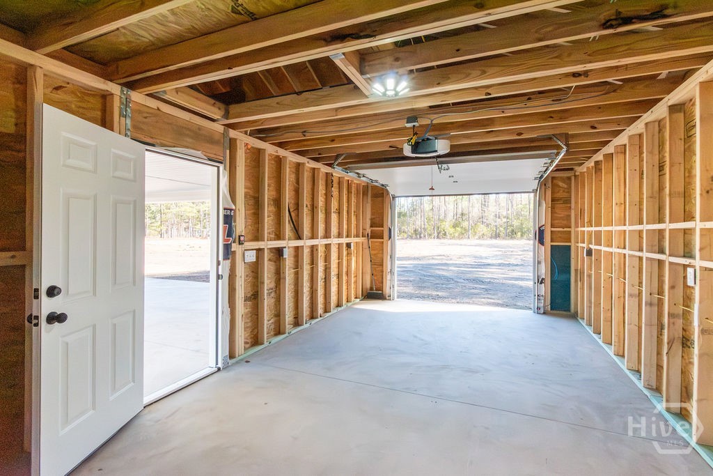 1347 Old Tusculum Road Springfield, GA 31329 - Photo 30 of 32 Garage- Automatic garage Door