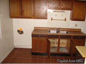 1105 South Livingston Street Springfield, IL 62703 - Photo 4 of 9