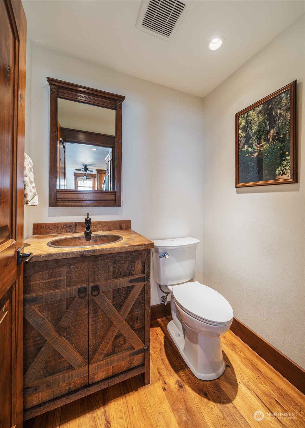 11830 South Lakeshore Road Chelan, WA 98816 - Photo 24 of 39 Gallery Image 24