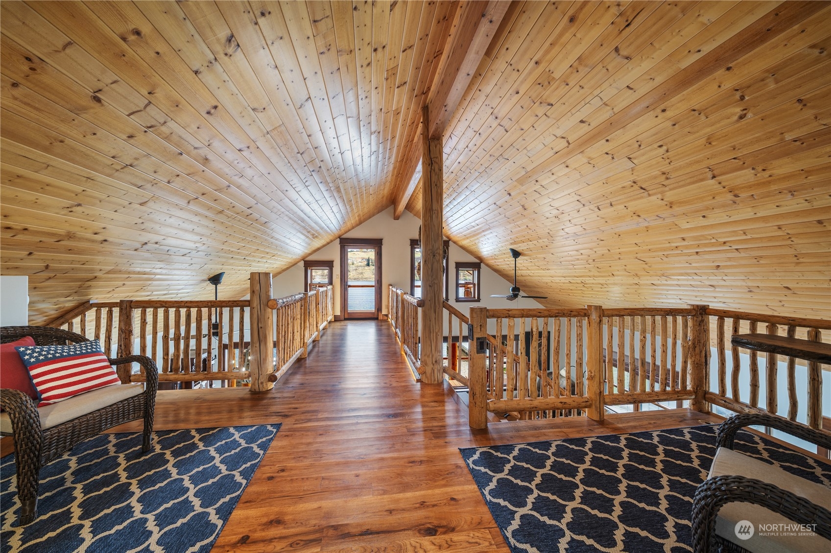 11830 South Lakeshore Road Chelan, WA 98816 - Photo 29 of 39 Gallery Image 29