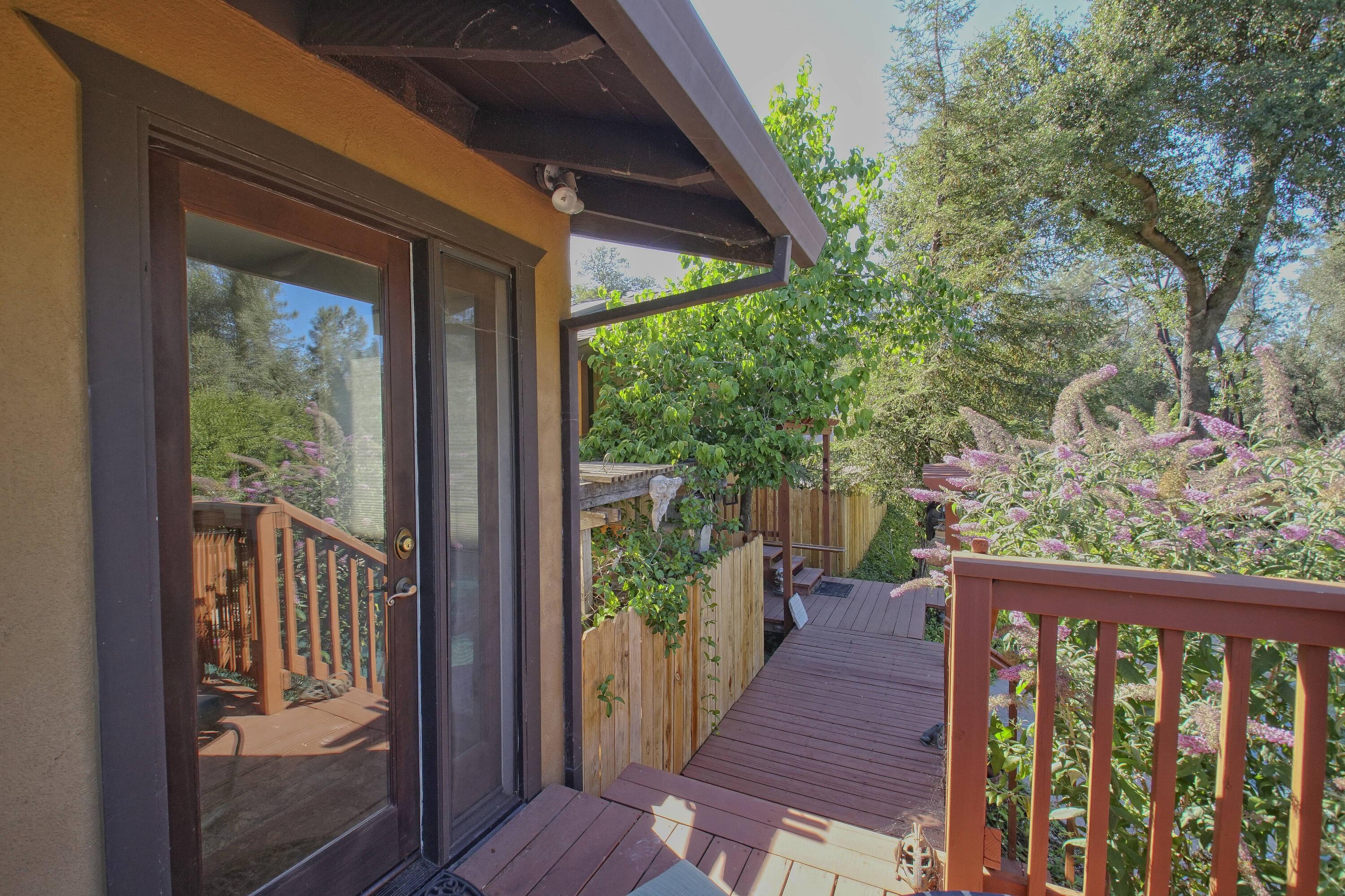 8489 Valley View Road Redding, CA 96001 - Photo 28 of 61 Primary Exit