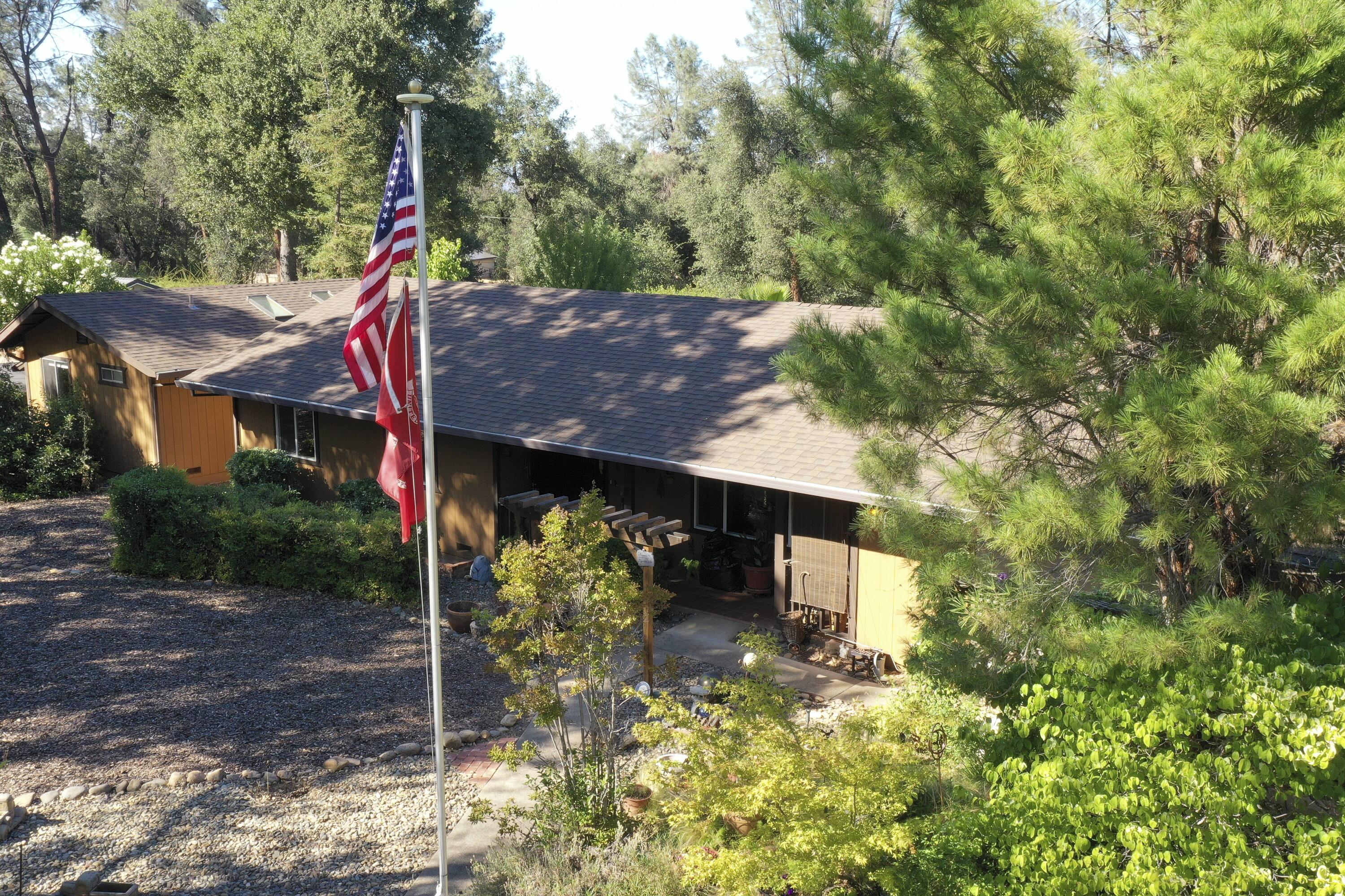 8489 Valley View Road Redding, CA 96001 - Photo 51 of 61 Front