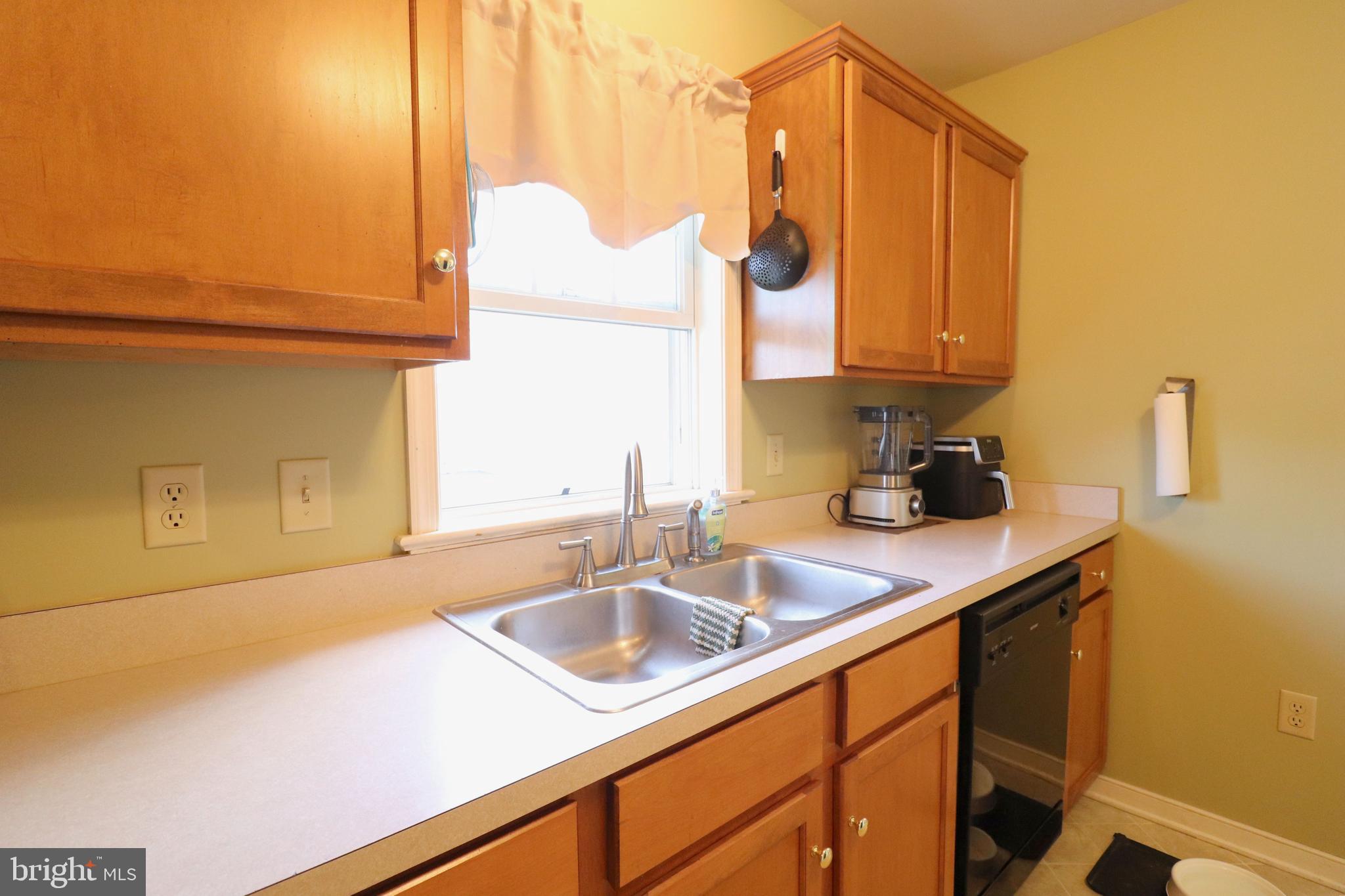 641 Chickadee Drive Lititz, PA 17543 - Photo 13 of 42 a kitchen with a sink and a cabinets