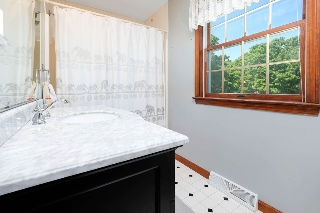 116 Apple Ridge Road West Springfield, MA 01089 - Photo 27 of 40 Gallery Image 27