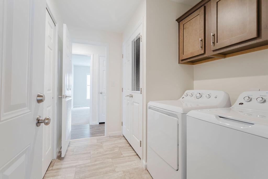 9 David Drive Scarborough, ME 04074 - Photo 11 of 13 Laundry room