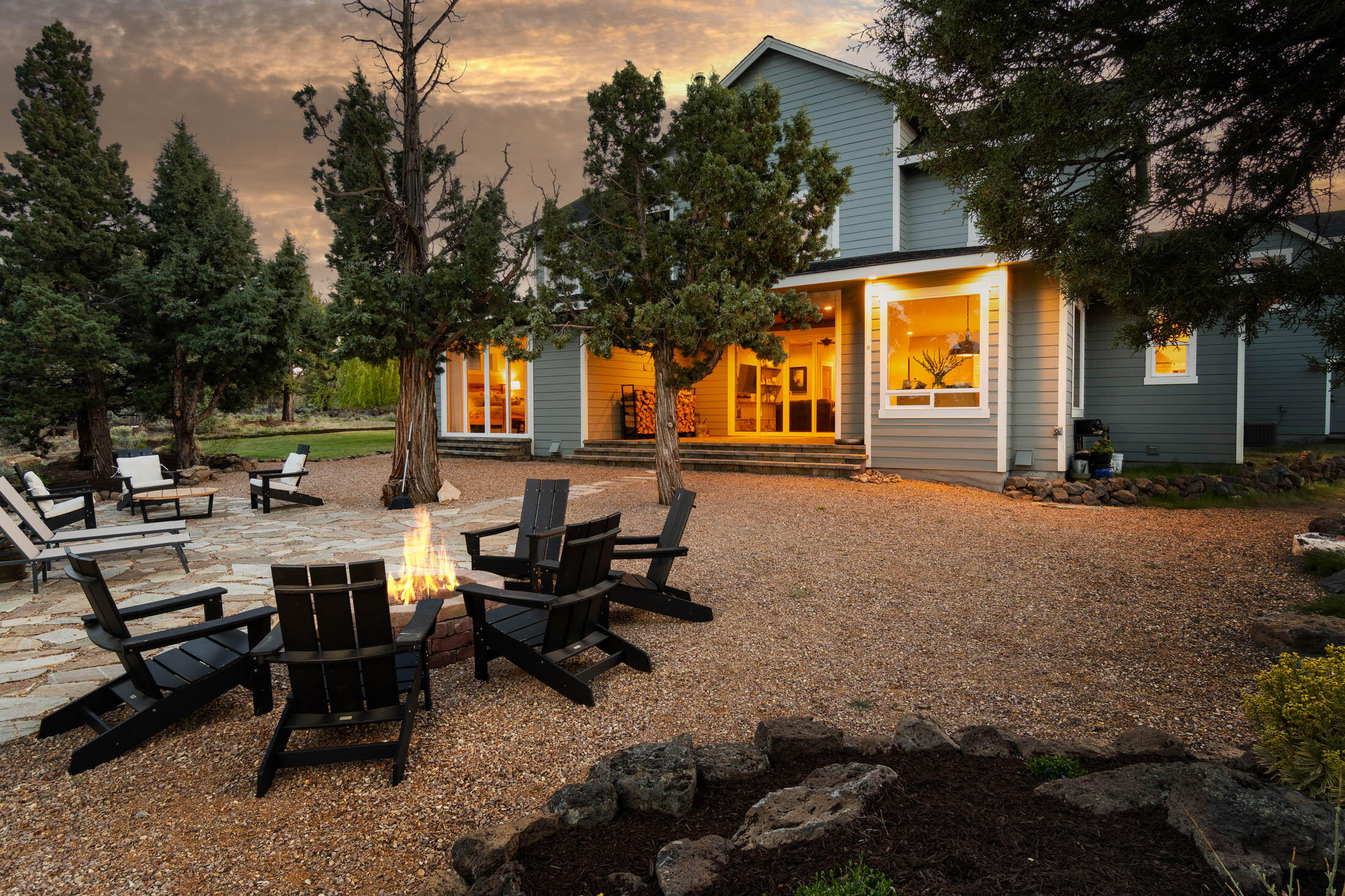 23160 Rickard Road Bend, OR 97702 - Photo 3 of 48 A great entertaining space