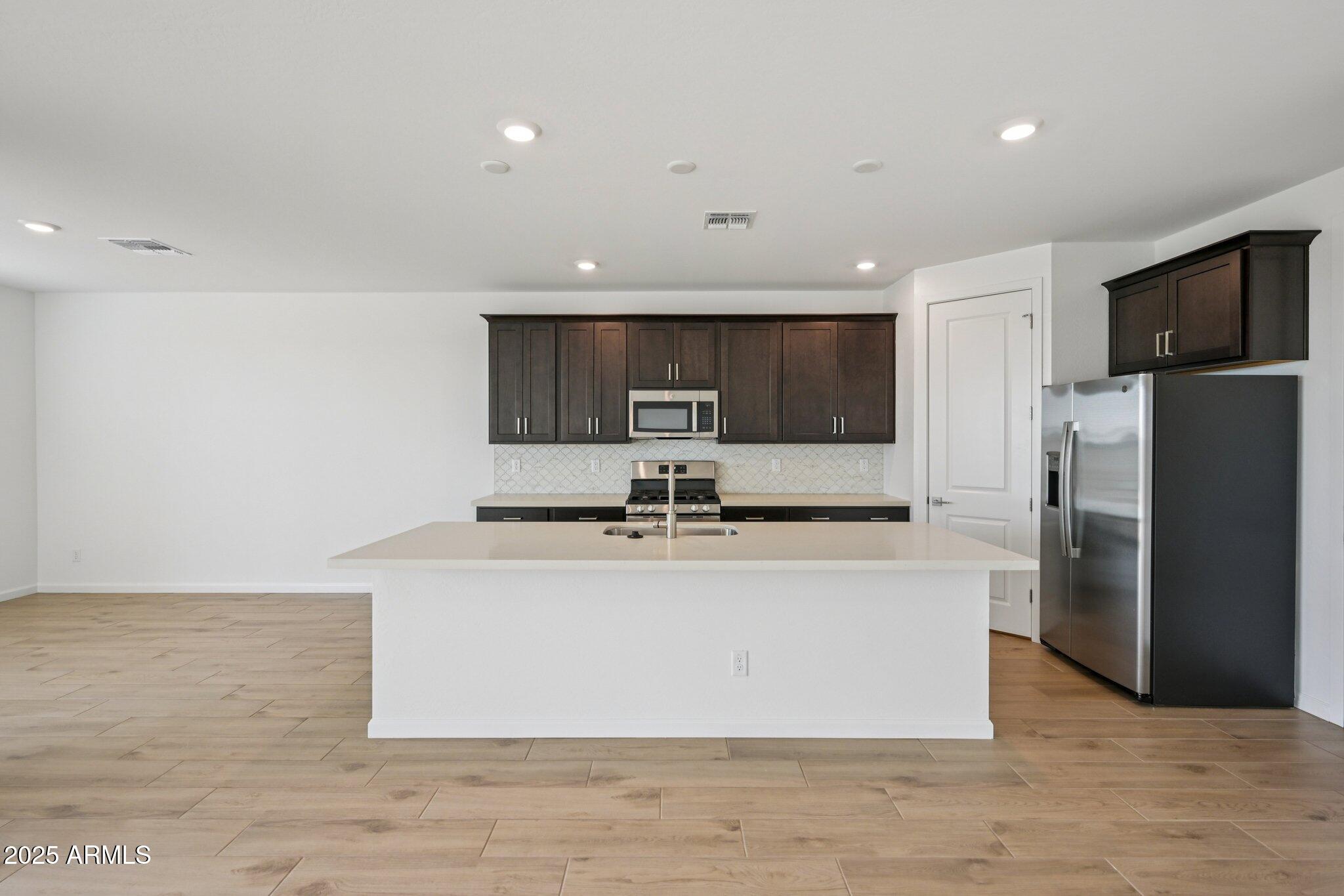 16207 West Bajada Road Surprise, AZ 85387 - Photo 10 of 45 10-web-or-mls-W Bajada Rd-S2310-010