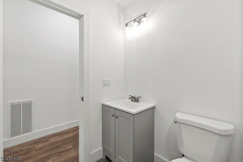 855 South 14th Street, Unit 1 Newark, NJ 07108 - Photo 17 of 29