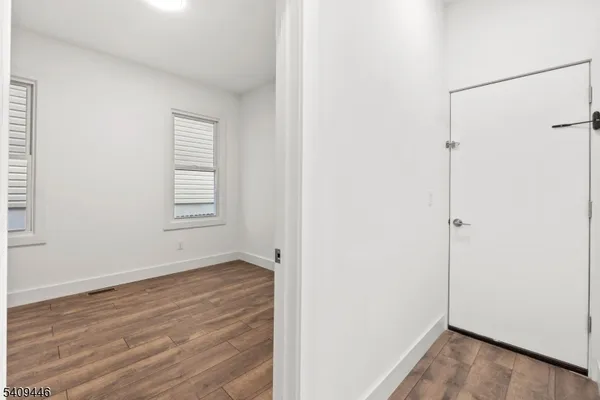 $2,950 | 855 South 14th Street, Unit 1, Newark, NJ 07108