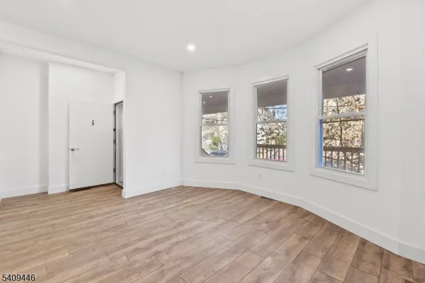 $2,950 | 855 South 14th Street, Unit 1, Newark, NJ 07108