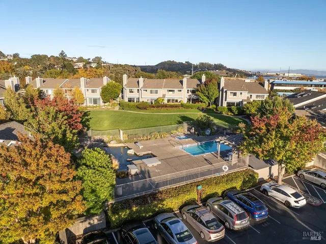 $1,899,000 | 16 Drakes View Circle, Greenbrae, CA 94904