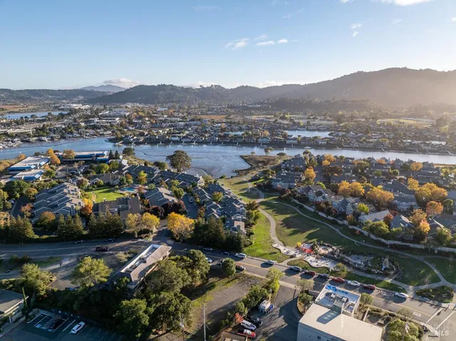 $1,899,000 | 16 Drakes View Circle, Greenbrae, CA 94904