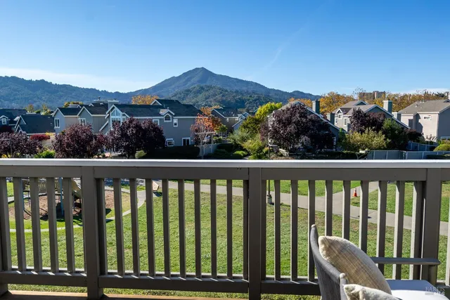 $1,899,000 | 16 Drakes View Circle, Greenbrae, CA 94904