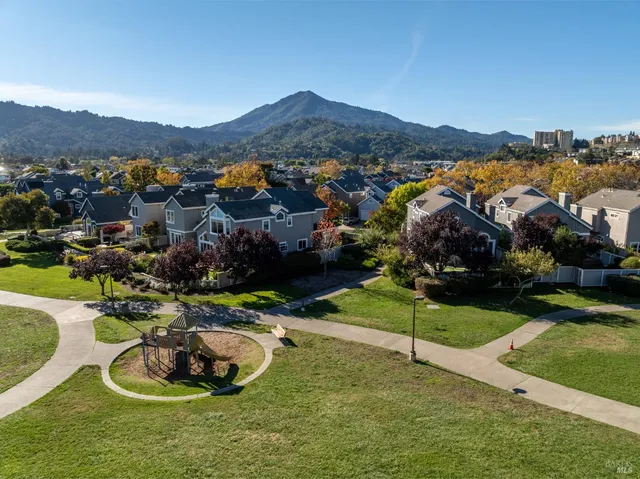 $1,899,000 | 16 Drakes View Circle, Greenbrae, CA 94904