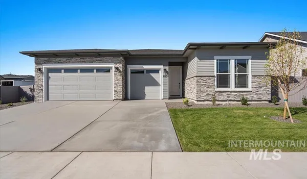 $699,990 | 2349 North Kenora Avenue, Star, ID 83669