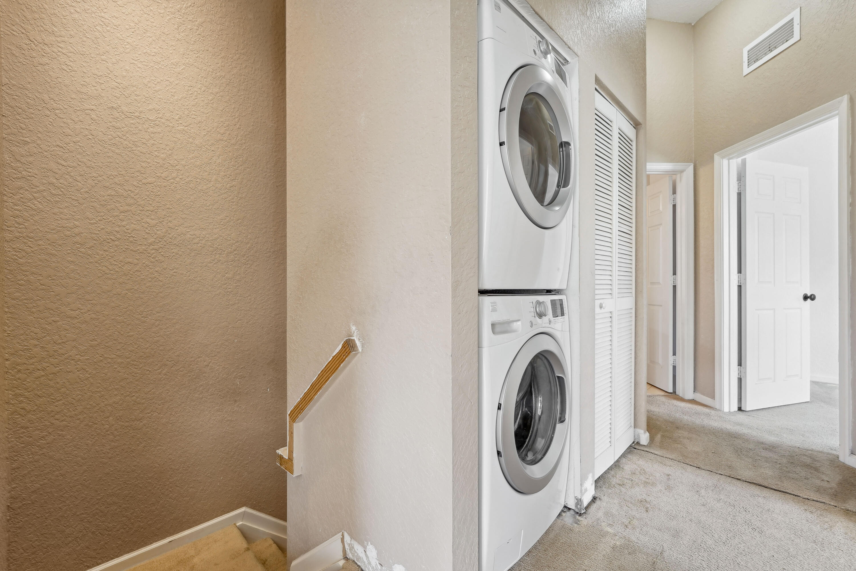 3258 Laurel Ridge Circle Riviera Beach, FL 33404 - Photo 20 of 27 Washer Dryer - Upstairs