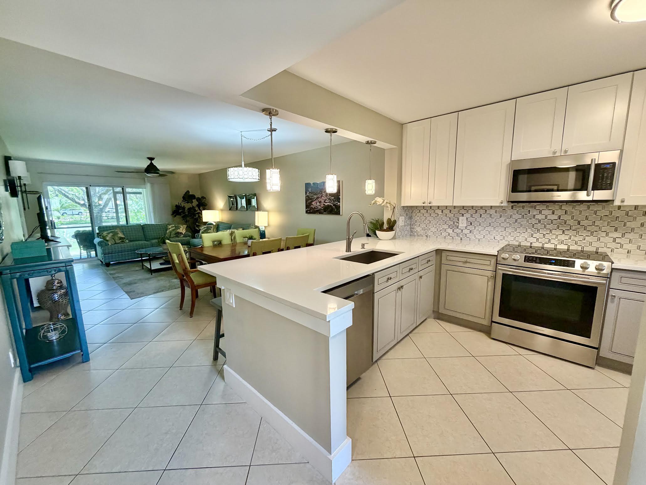 22148 Palms Way, Unit 101 Boca Raton, FL 33433 - Photo 2 of 42 0-4