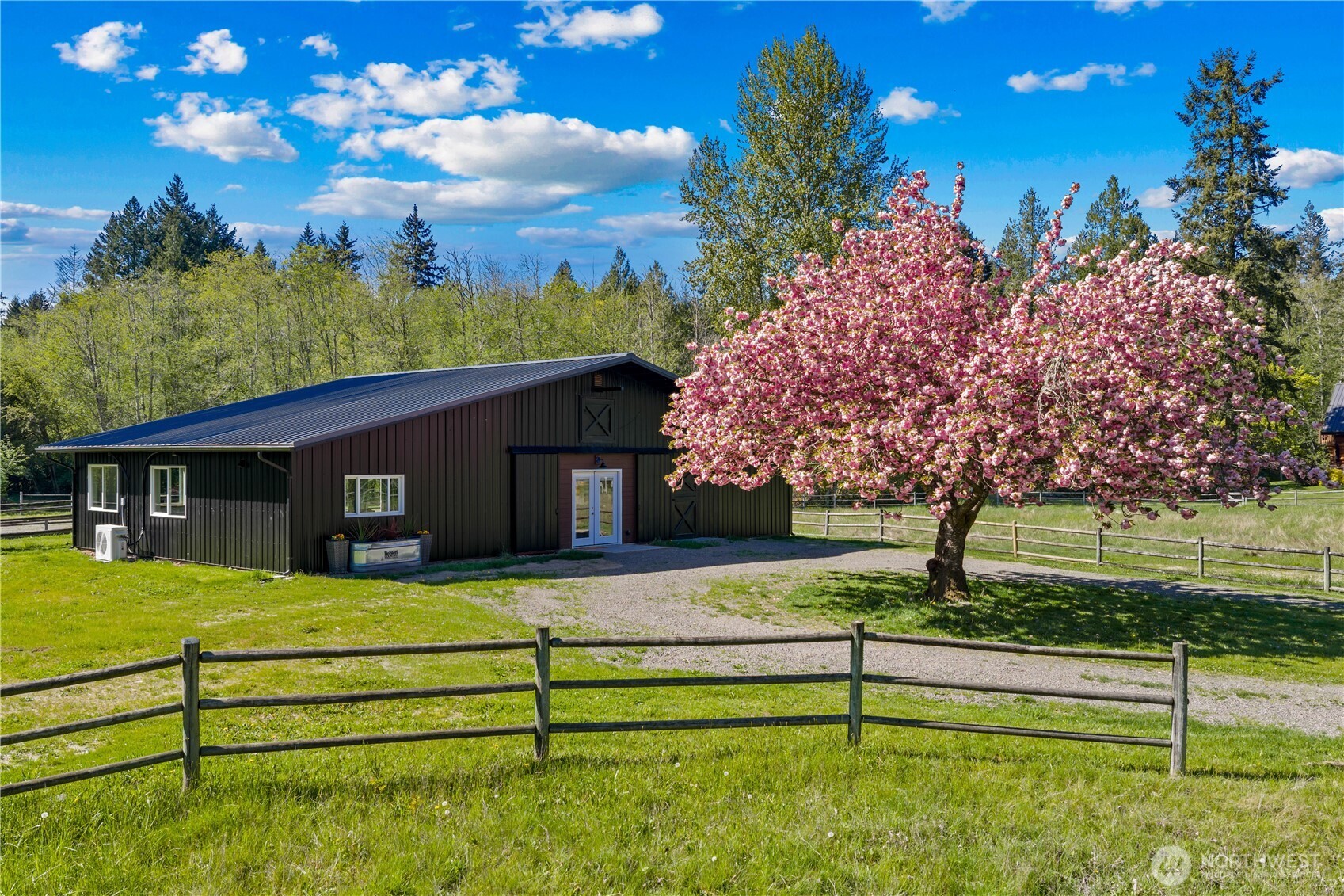 7200 Northeast Day Road West Bainbridge Island, WA 98110 - Photo 17 of 40