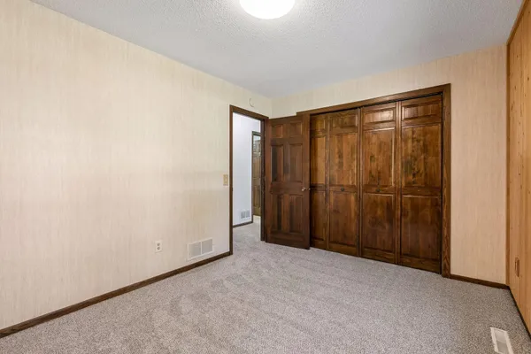 $515,000 | 4841 Safari Court North, Eagan, MN 55122