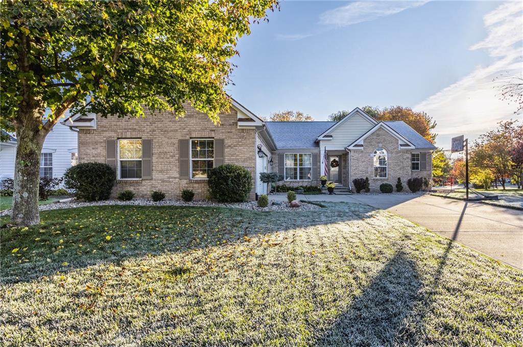 6573 Hunters Ridge South Zionsville, IN 46077 - Photo 1 of 37 Gallery Image 1