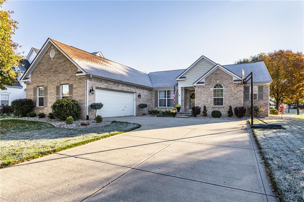6573 Hunters Ridge South Zionsville, IN 46077 - Photo 2 of 37 Gallery Image 2