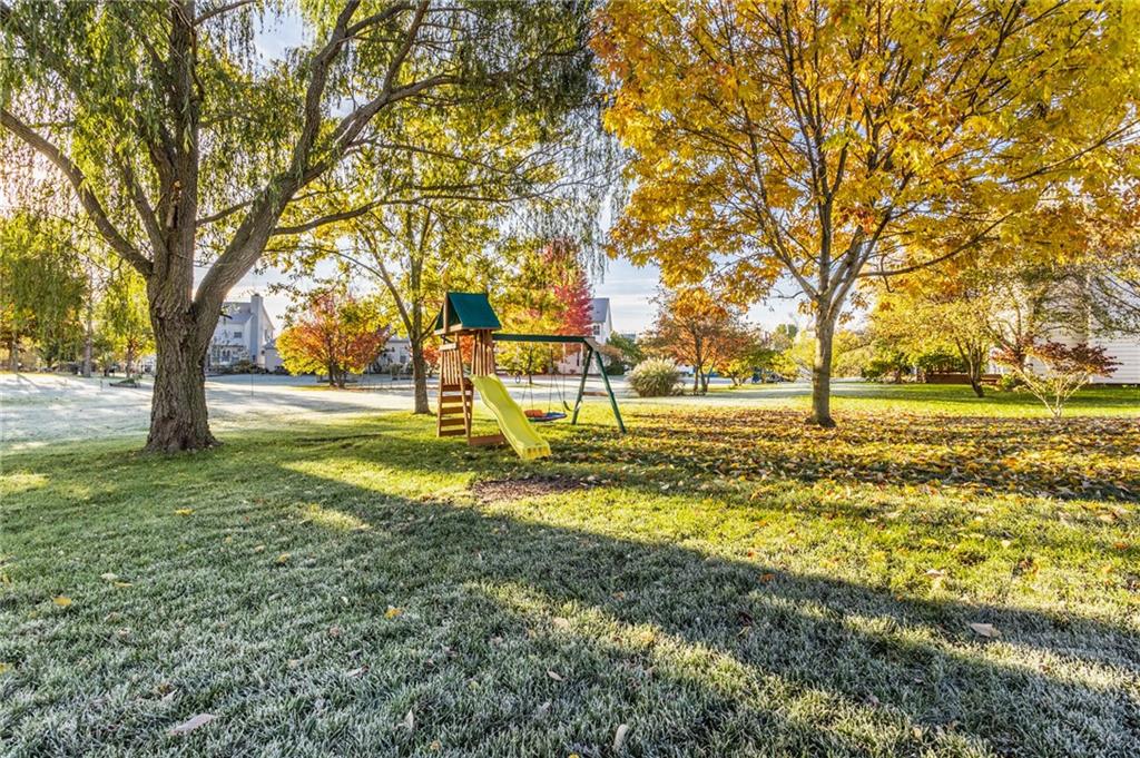 6573 Hunters Ridge South Zionsville, IN 46077 - Photo 33 of 37 Gallery Image 33