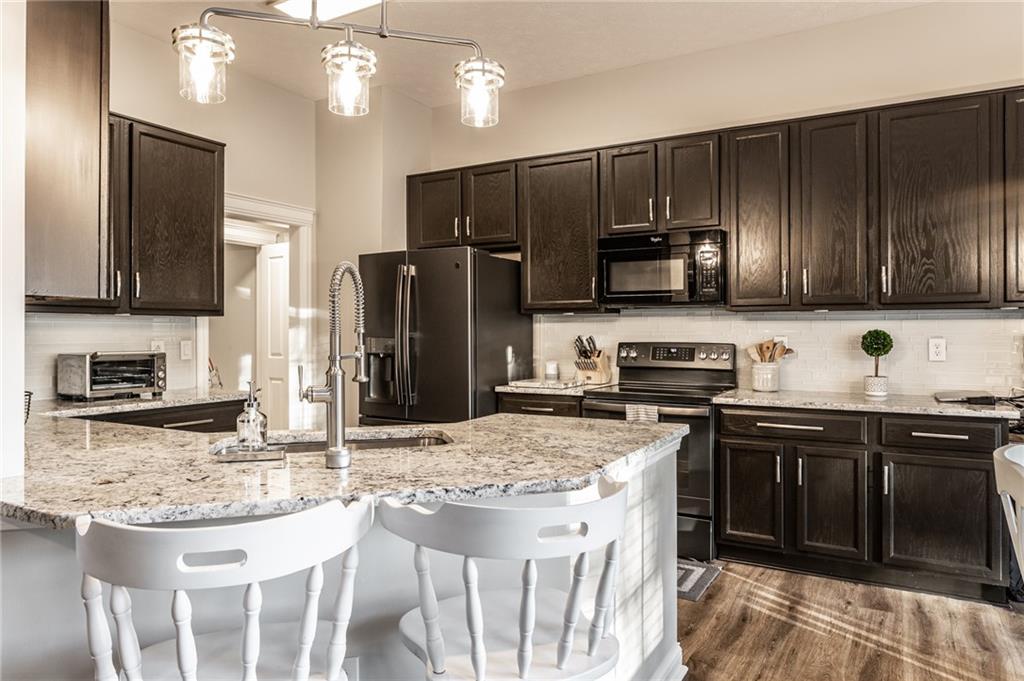 6573 Hunters Ridge South Zionsville, IN 46077 - Photo 10 of 37 Gallery Image 10
