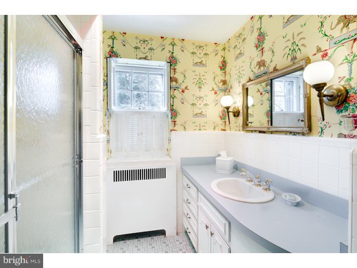 142 Heritage Road Haddonfield, NJ 08033 - Photo 13 of 24 Bathroom
