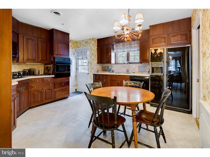 142 Heritage Road Haddonfield, NJ 08033 - Photo 6 of 24 Kitchen