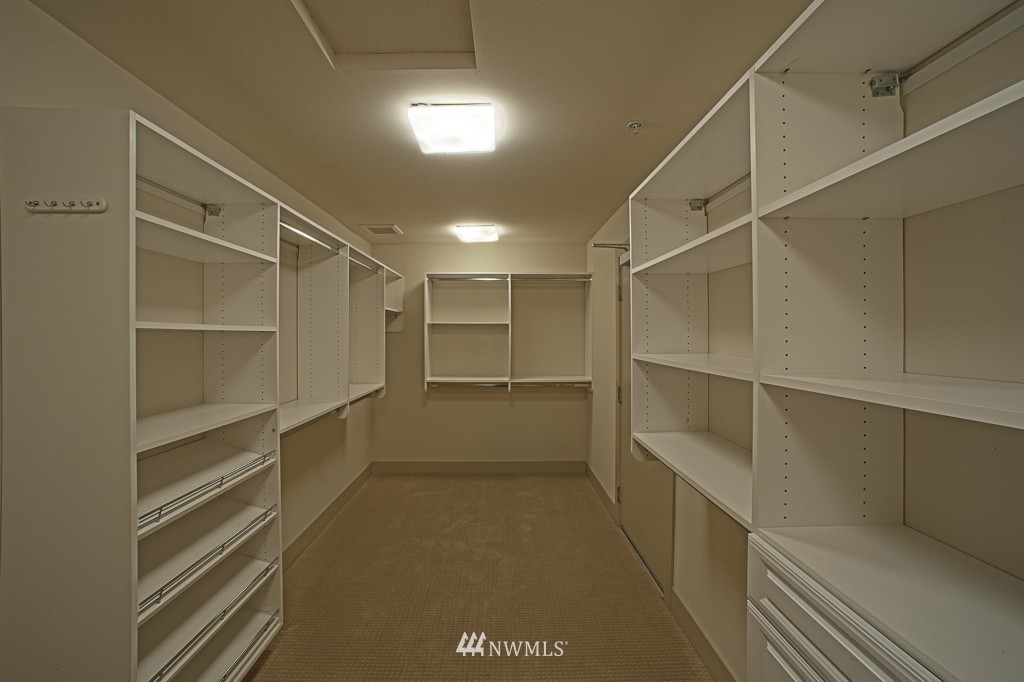 316 Walnut Street, Unit 3B Edmonds, WA 98020 - Photo 12 of 15 Gallery Image 12