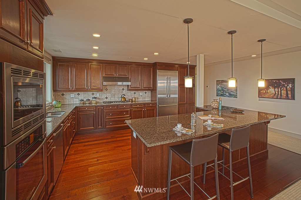 316 Walnut Street, Unit 3B Edmonds, WA 98020 - Photo 4 of 15 Gallery Image 4