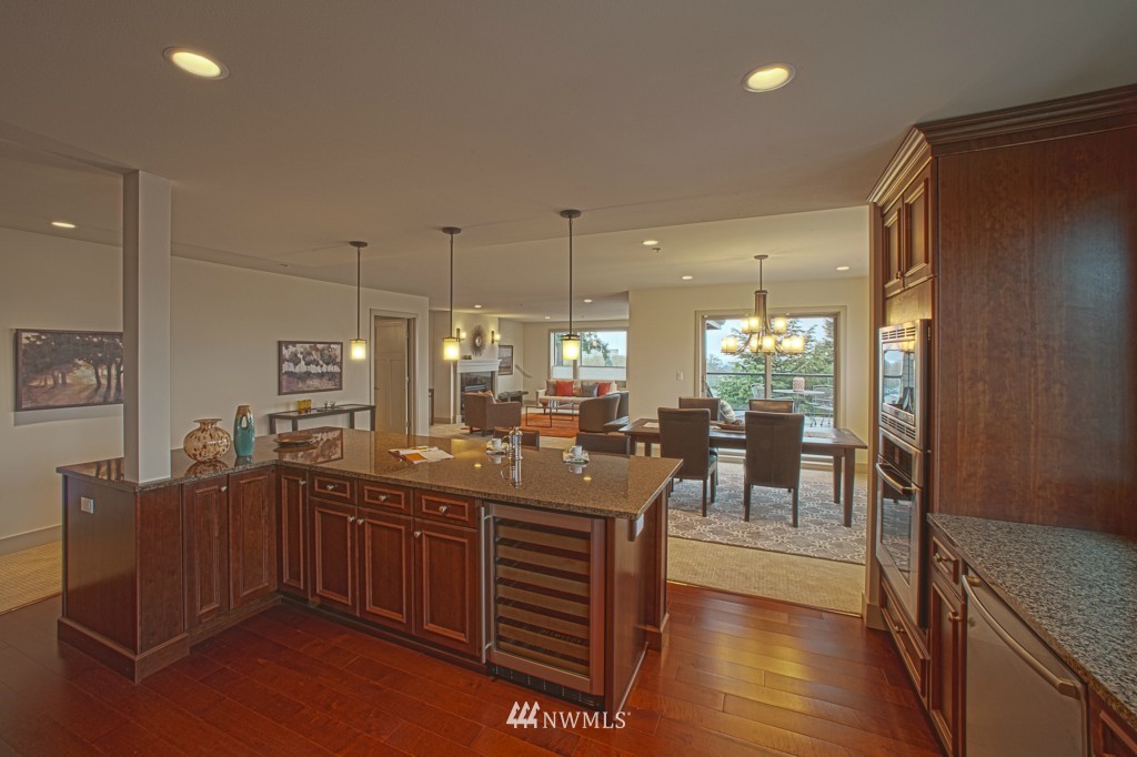316 Walnut Street, Unit 3B Edmonds, WA 98020 - Photo 5 of 15 Gallery Image 5