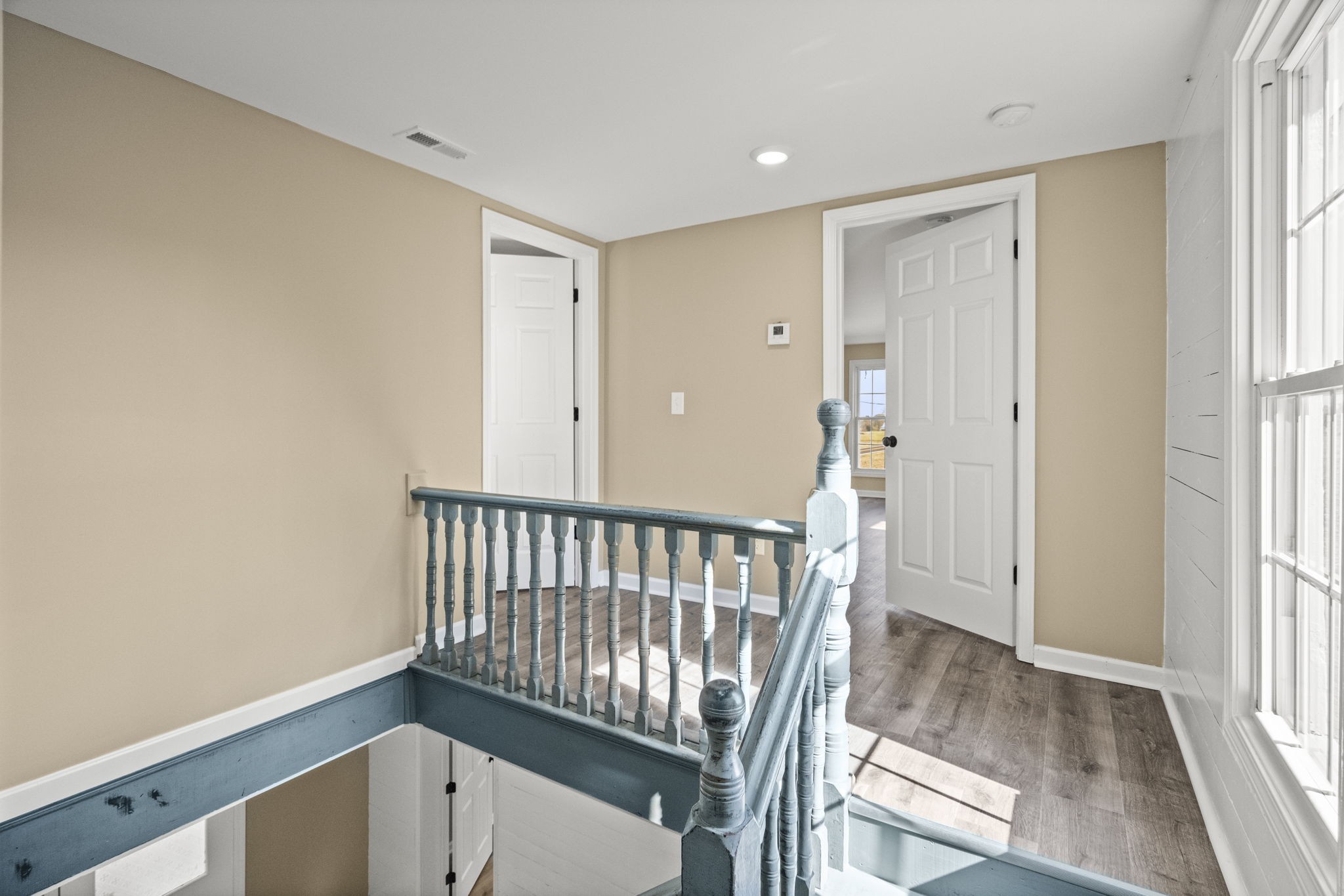 6081 Lakeview Road Springfield, TN 37172 - Photo 22 of 41 a view of a hallway with entryway