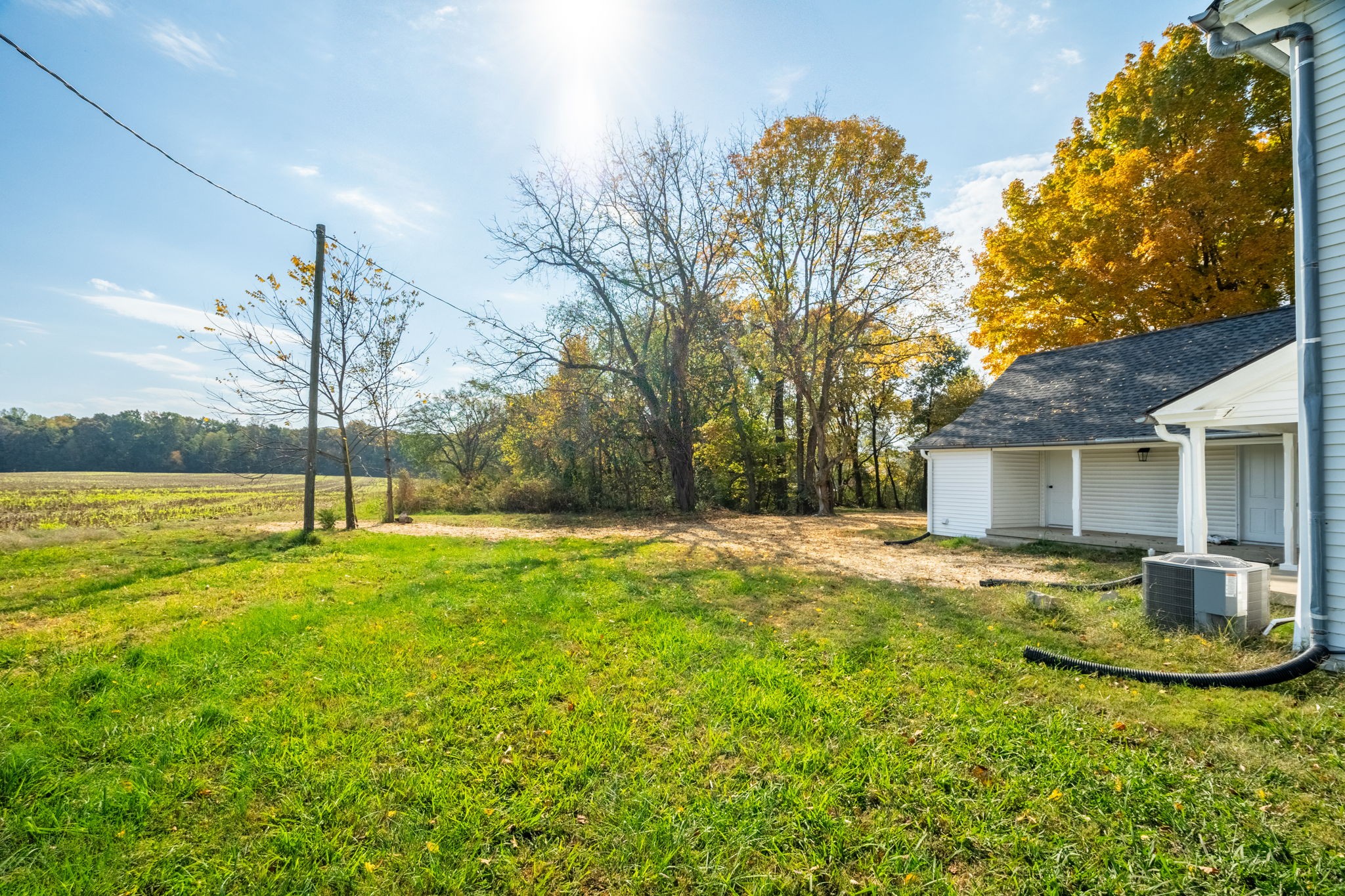 6081 Lakeview Road Springfield, TN 37172 - Photo 31 of 41 a view of a house with swimming pool and a yard