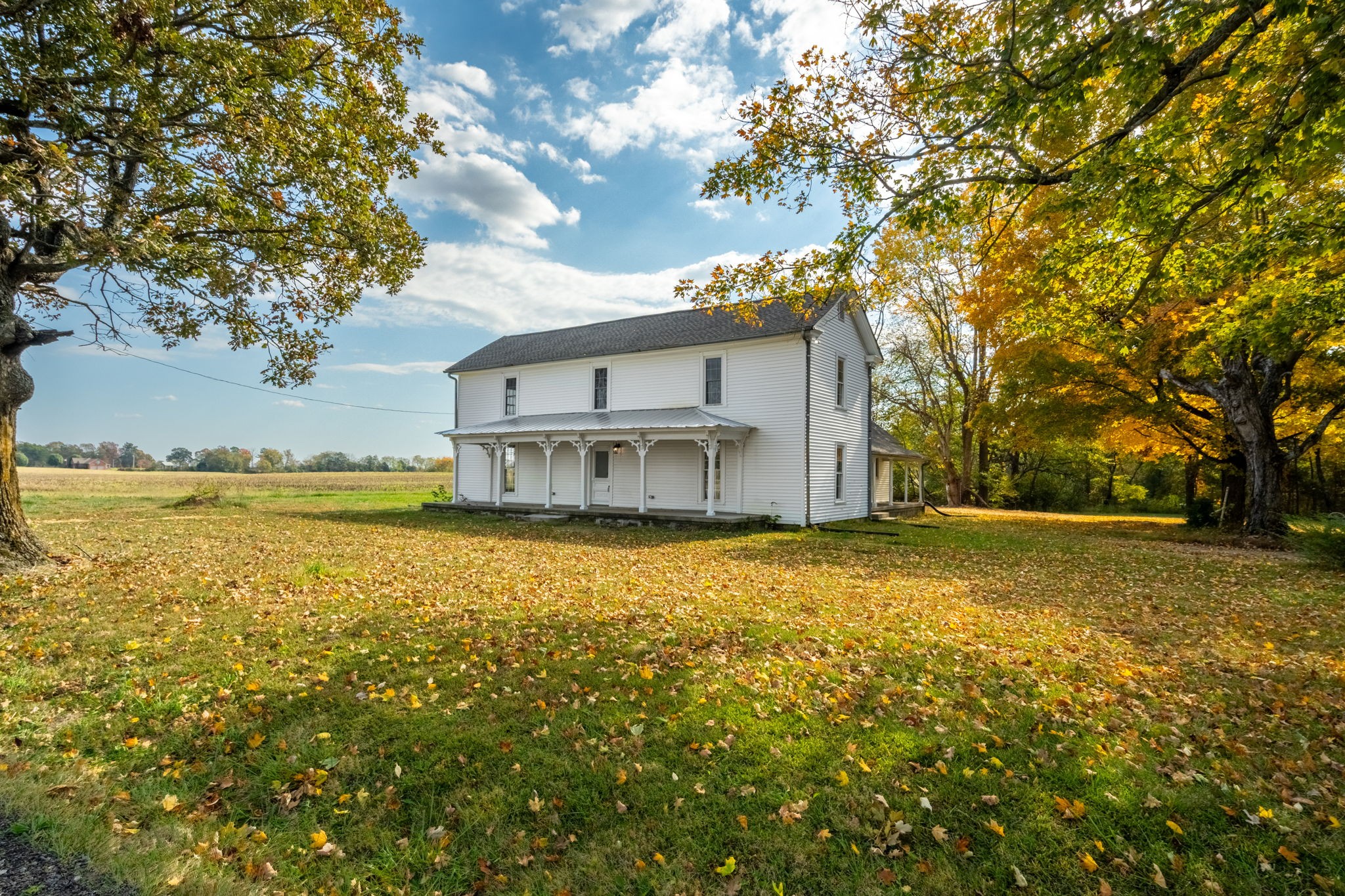 6081 Lakeview Road Springfield, TN 37172 - Photo 36 of 41 a view of a house with a yard