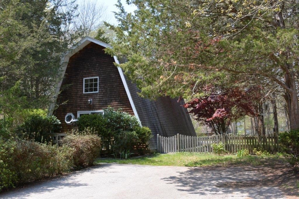 65 Pinecrest Drive Exeter, RI 02822 - Photo 2 of 15