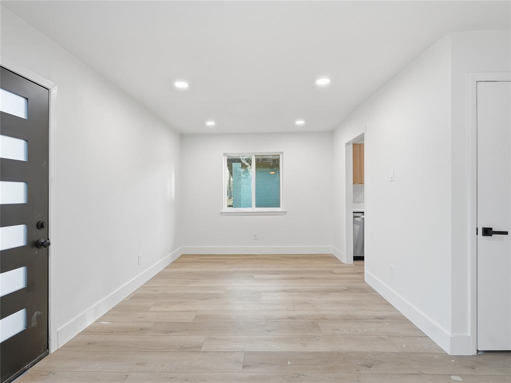 1729 R Avenue Plano, TX 75074 - Photo 4 of 37