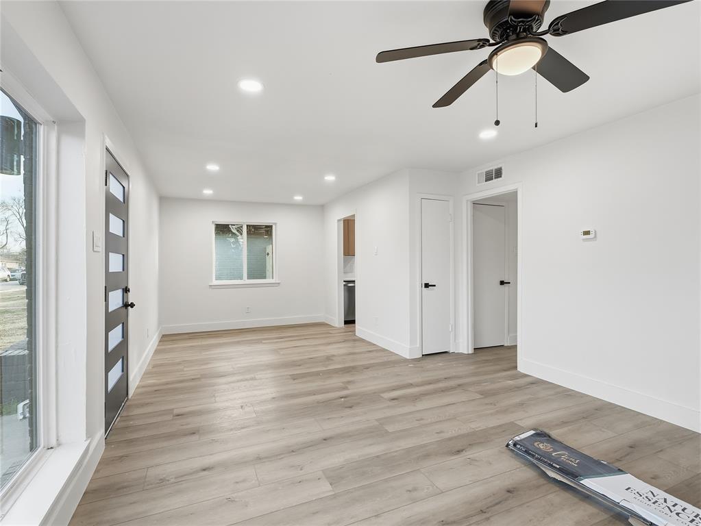 1729 R Avenue Plano, TX 75074 - Photo 6 of 37