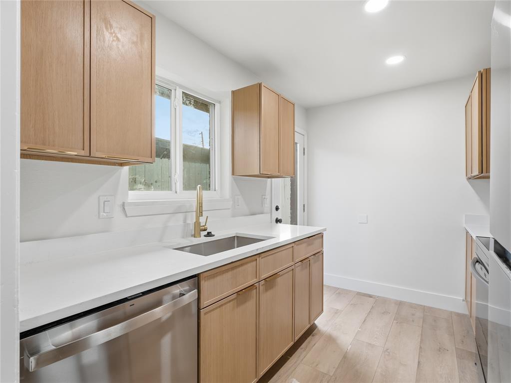 1729 R Avenue Plano, TX 75074 - Photo 7 of 37